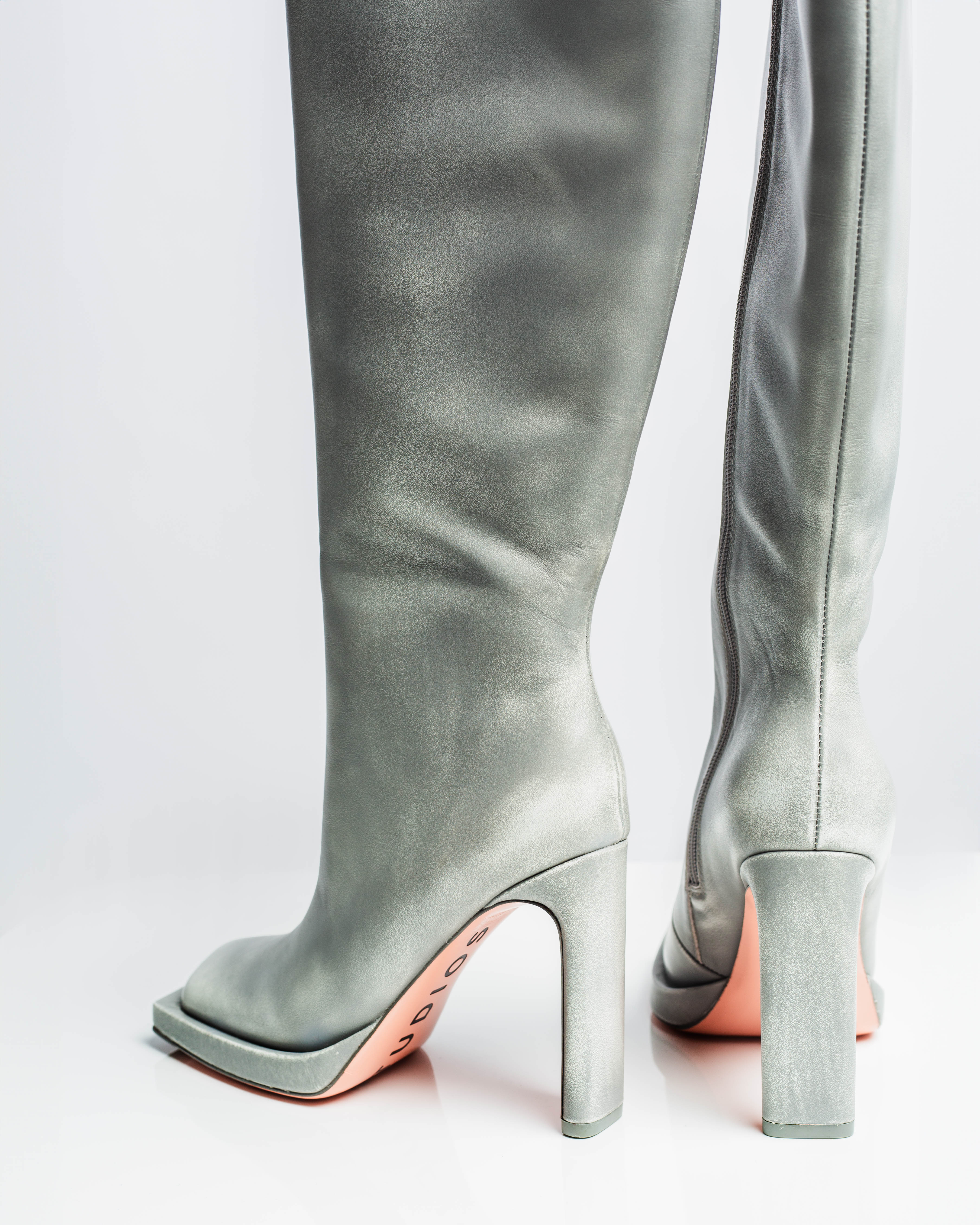 HAN BURNISHED GREY - Image 4