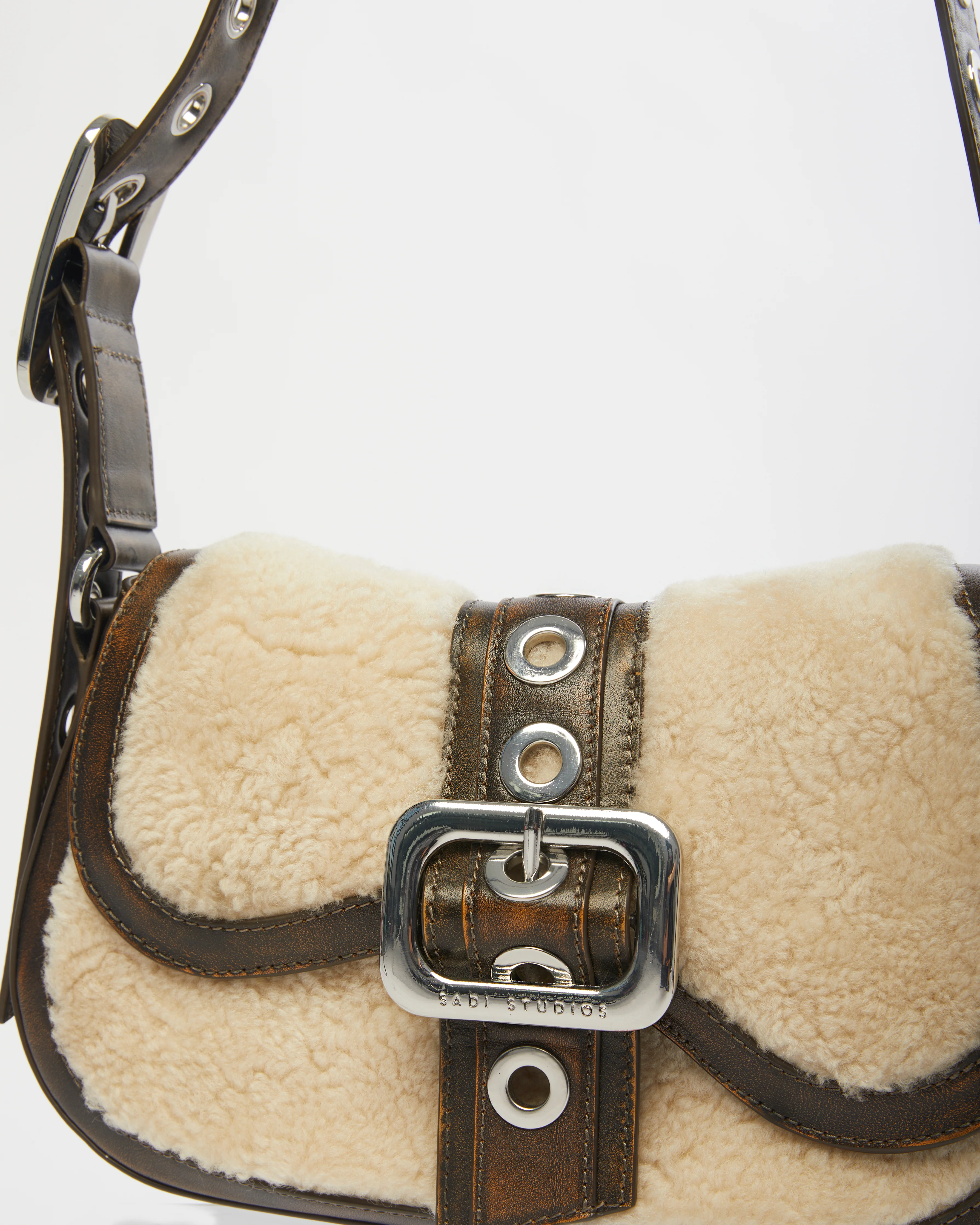 KISS SHEARLING - Image 5