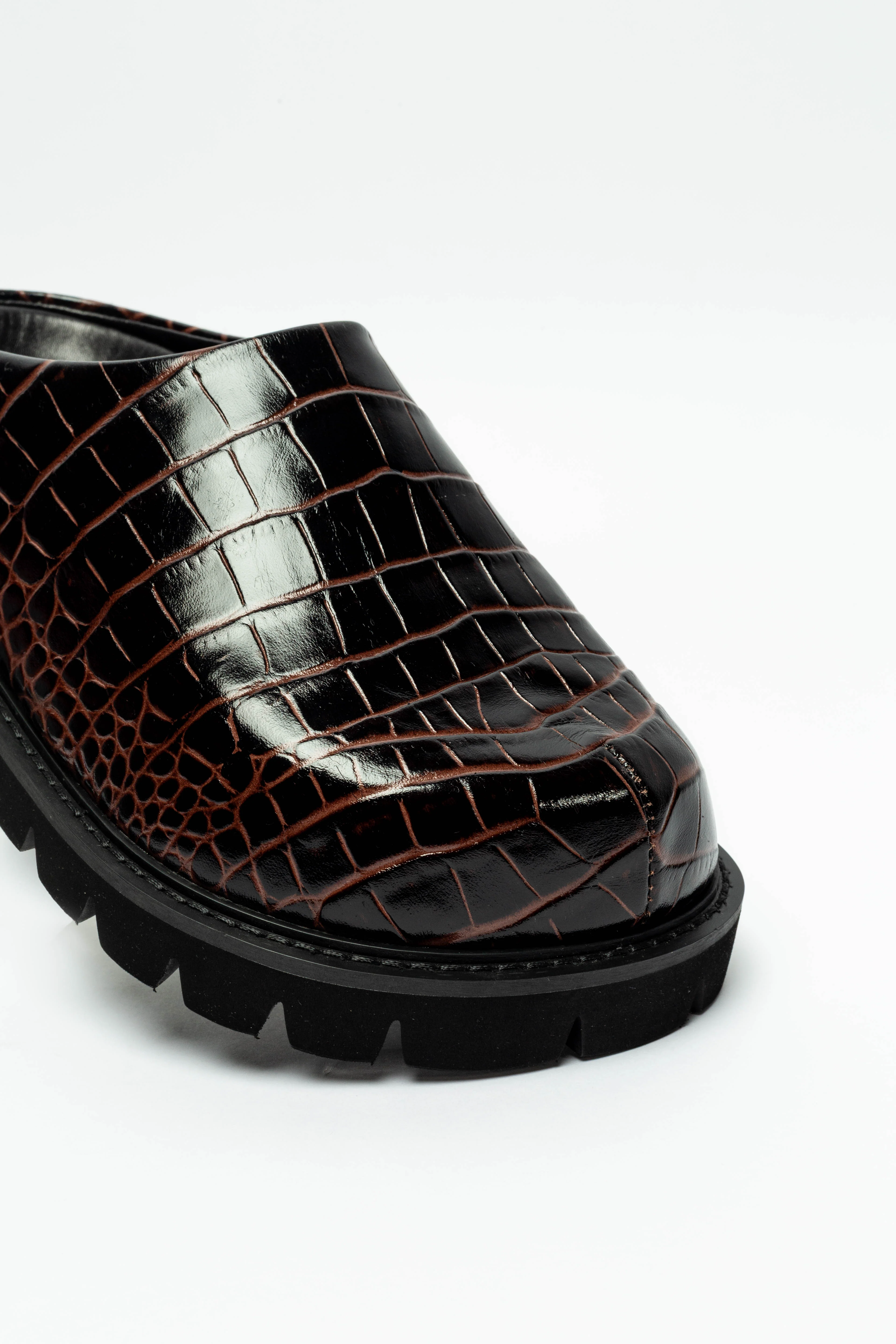 ROAM BROWN CROC - Image 3